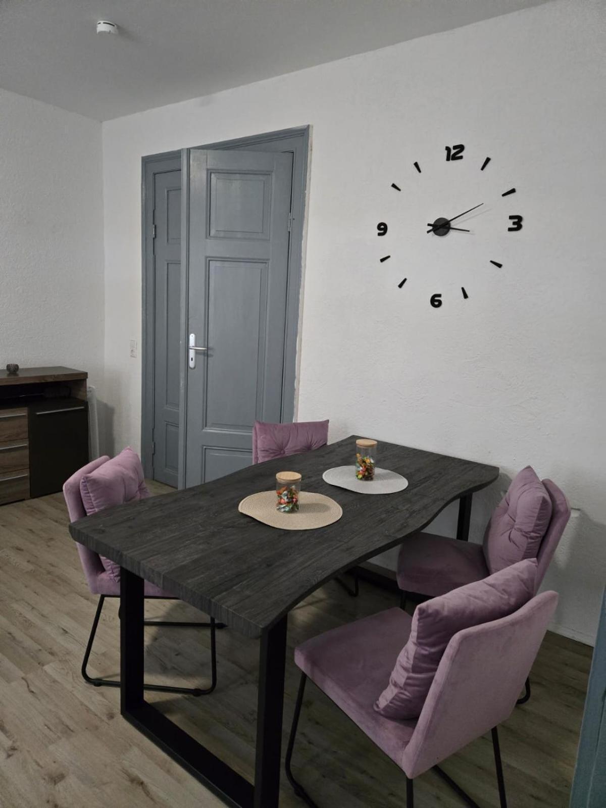 Ferienwohnung Am Bahnhof Бернбург Экстерьер фото
